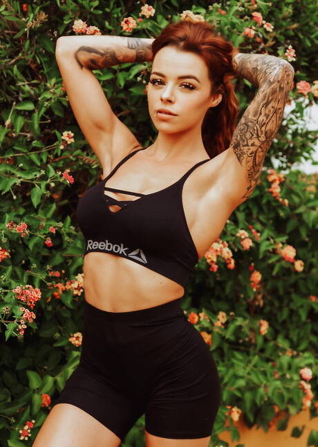 Skin Tight Glamour invite you to explore a free photos with Mia Stryker xxx gallery 143949