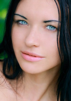 Met Art are proud to present you with xxx pictures featuring Kitti A unveiling superb body